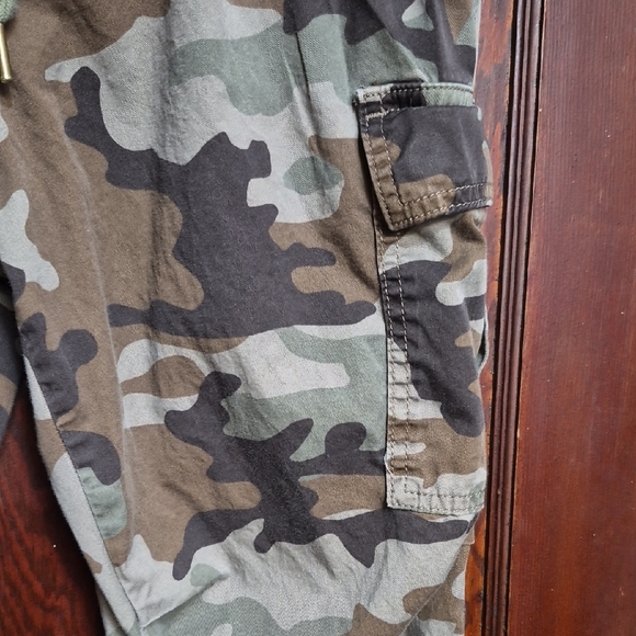 Ralph Lauren Camouflage Cargo Pants - Picture 4 of 11